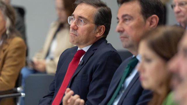 El ministro de Exteriores, Unión Europea y Cooperación, José Manuel Albares, clausura la jornada 'Paz Mundial desde la perspectiva del ámbito local'.
