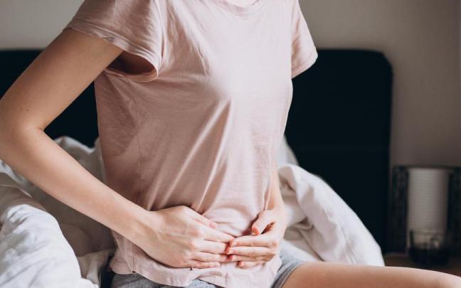 La endometriosis puede manifestarse con un dolor menstrual intenso y recurrente.