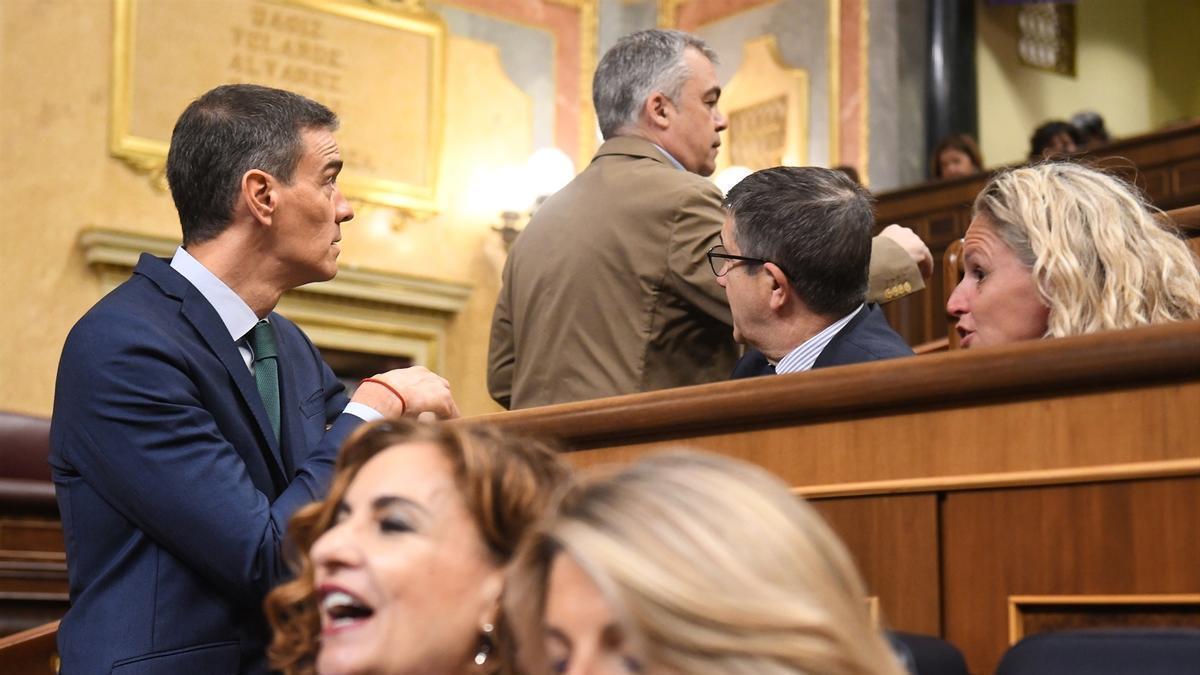 Sánchez, Cerdán y Patxi López, durante la sesión de control de la semana pasada.