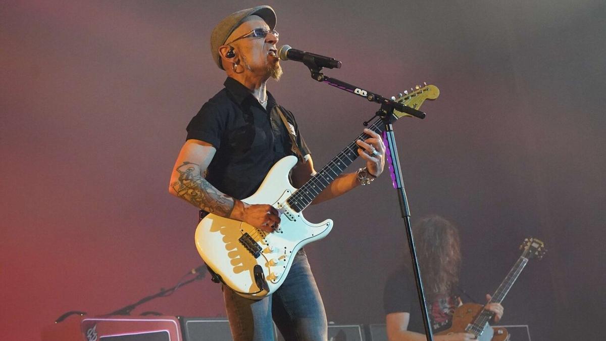 Fito durante el concierto de San Mamés del pasado año