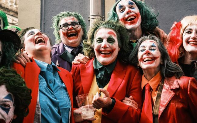 La sonrisa y el buen humor son los mejores aliados de los Aratusteak atxabaltarras.