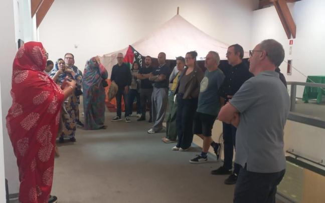 Presentación exposición fotográfica sobre el Sáhara en Zarautz.