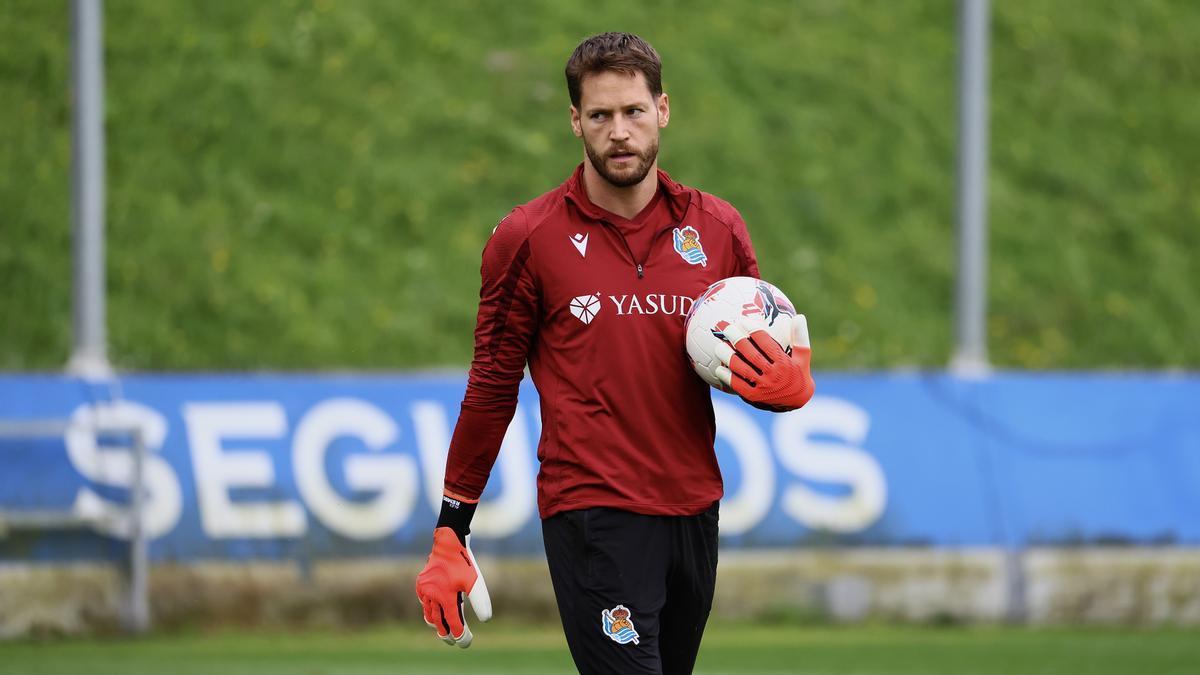 Remiro, en el entrenamiento de Zubieta. / OSCAR ALONSO ALGOTE