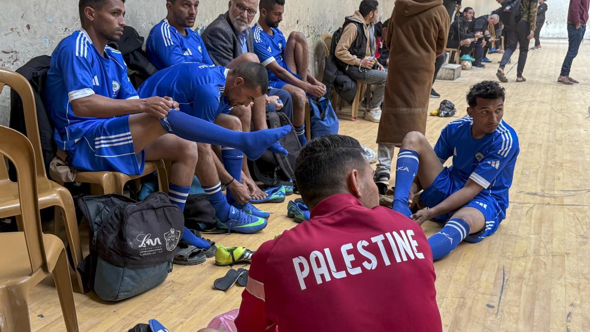 Los jugadores se preparan para jugar