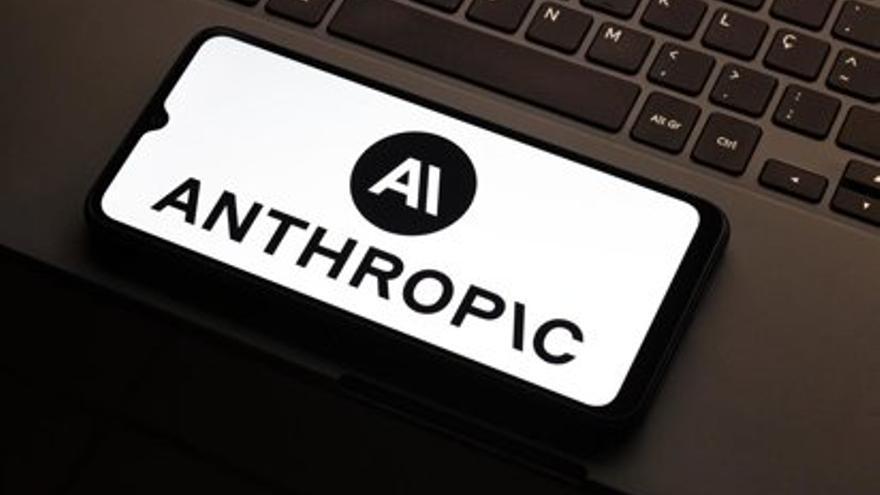 Logo de Anthropic en una pantalla