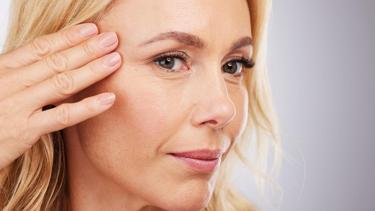 Primer plano del rostro de una mujer.