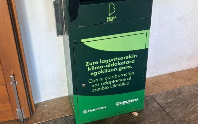 Buzón para depositar ideas sobre sostenibilidad en Lazkao.