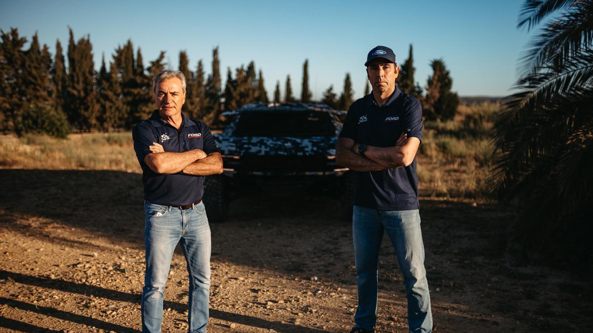 Carlos Sainz correrá con Ford y con Nani Roma el Rally Dakar 2025.