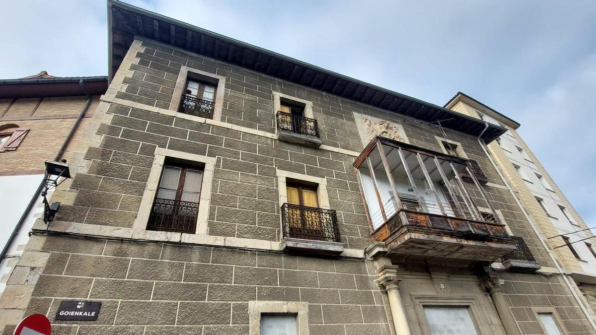 La Casa de Valle en la calle Goienkale del Casco Histórico de Artziniega