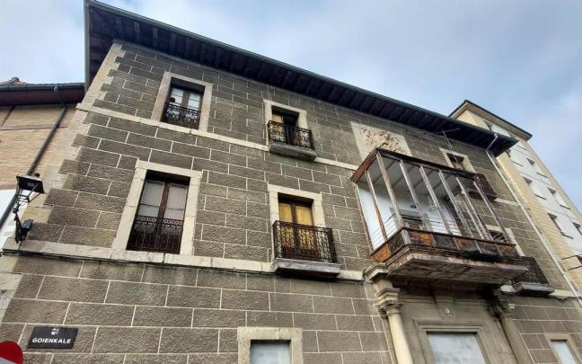 La Casa de Valle en la calle Goienkale del Casco Histórico de Artziniega