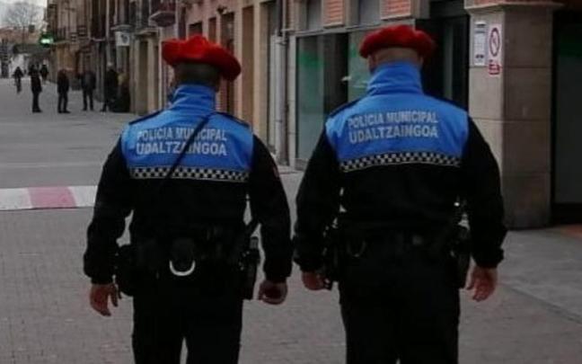 Policías locales de Villava.