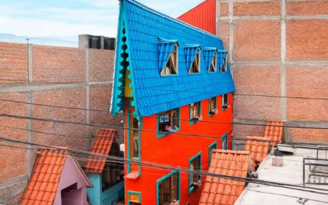 La estrechísima casa.