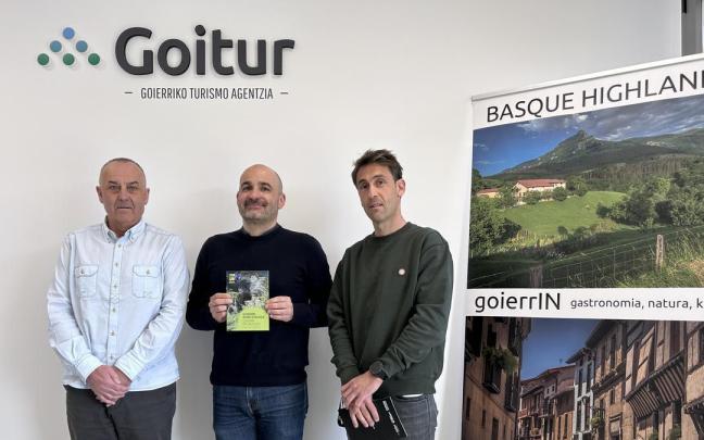 Niko Osinalde, Adur Ezerrano e Ion Ubide, de Goieki.