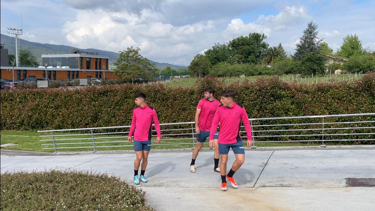 Olabarrieta, Egiluz y Hugo Rincón en la sesión de entrenamiento de hoy