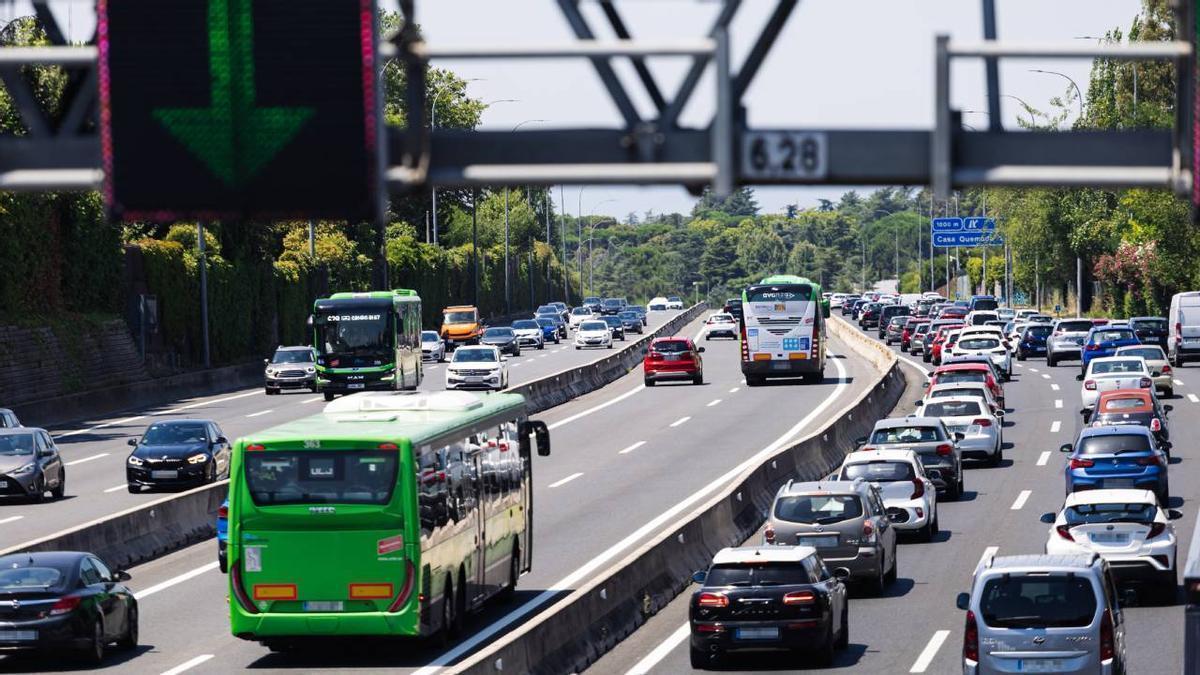 La infracción por la que la DGT ha multado con 200 euros a 1.650 pasajeros en solo una semana