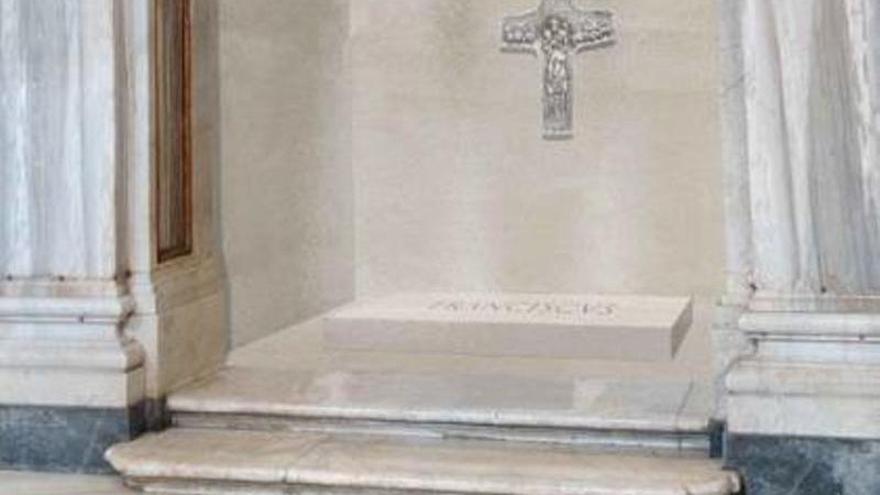 La tumba del papa Francisco en la basílica romana de Santa María La Mayor.