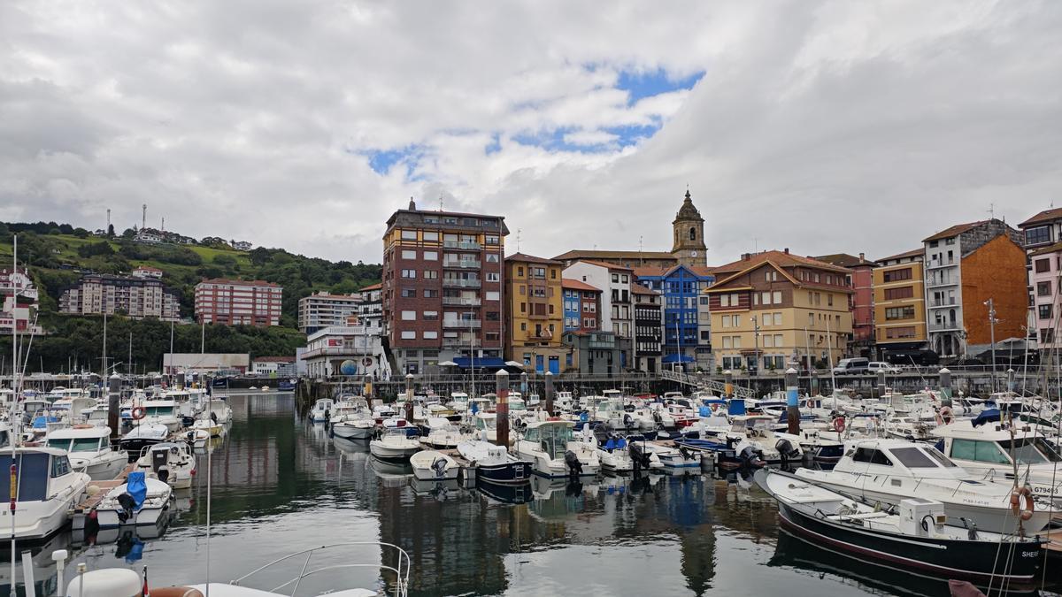 Las embarcaciones de mayores dimensiones actualmente ubicadas en Portuzarra se trasladarán al puerto