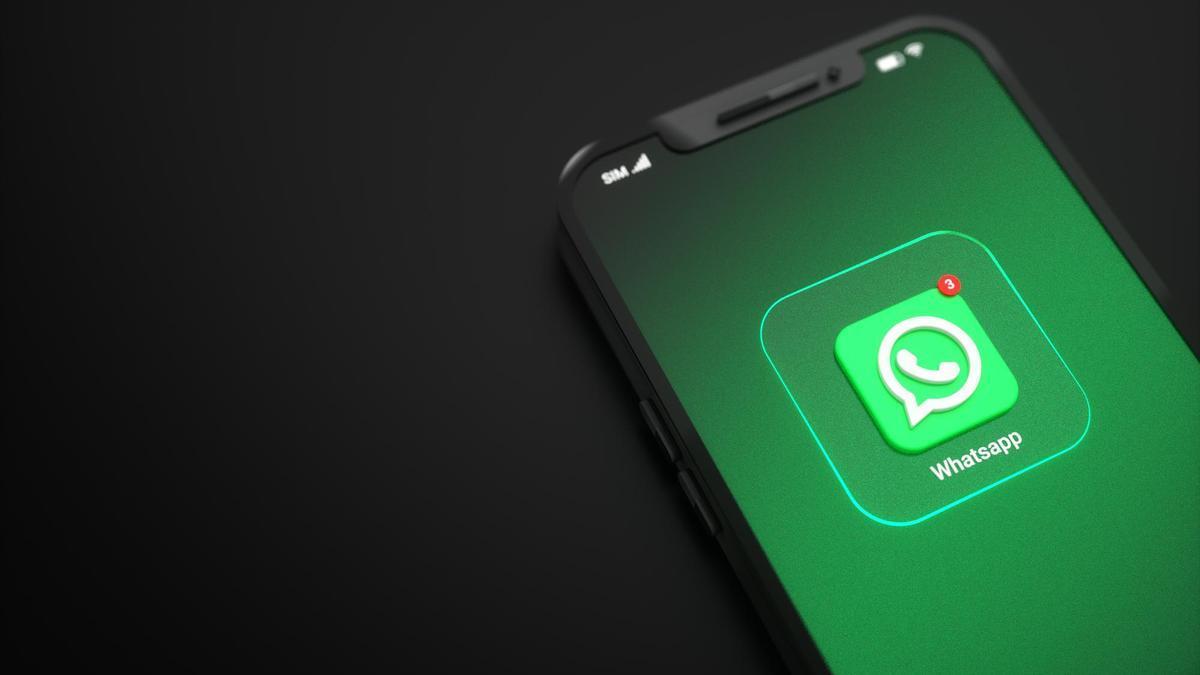 WhatsApp ya está instalado en un teléfono móvil.