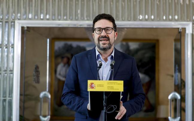 El secretario de Estado de Trabajo, Joaquín Pérez Rey, anuncia la subida del SMI para este año.