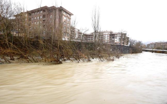 Crecida del río Urola como consecuencia de la borrasca Mónica en 2024.