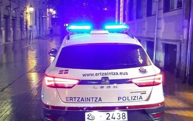 Vehículo de la Ertzaintza.
