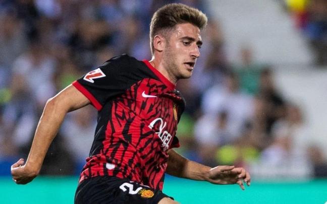 Robert Navarro, en un partido con el Mallorca. / RCD MALLORCA