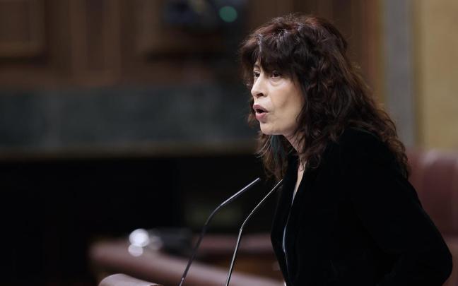 La ministra de Igualdad, Ana Redondo, defiende en el congreso de los diputados la ley de Paridad.