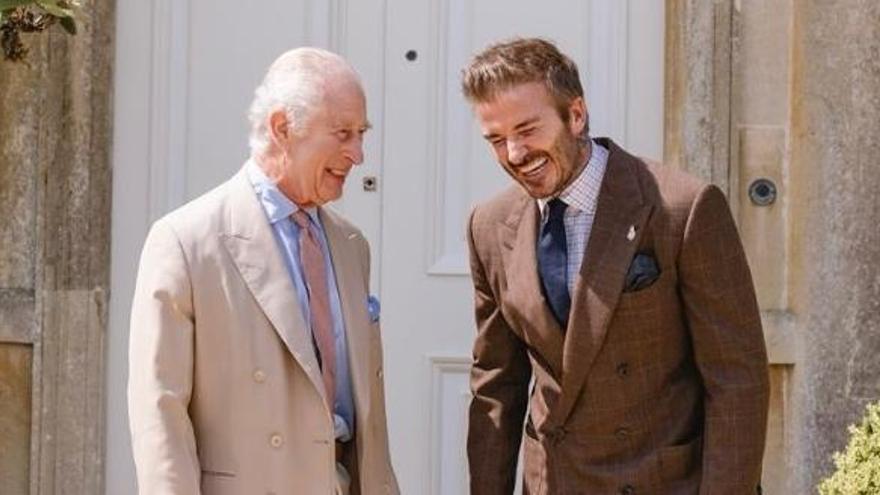 Beckham se reúne con Carlos III en Highgrove, la residencia de campo que tiene el jefe de Estado en el condado de Gloucestershire.