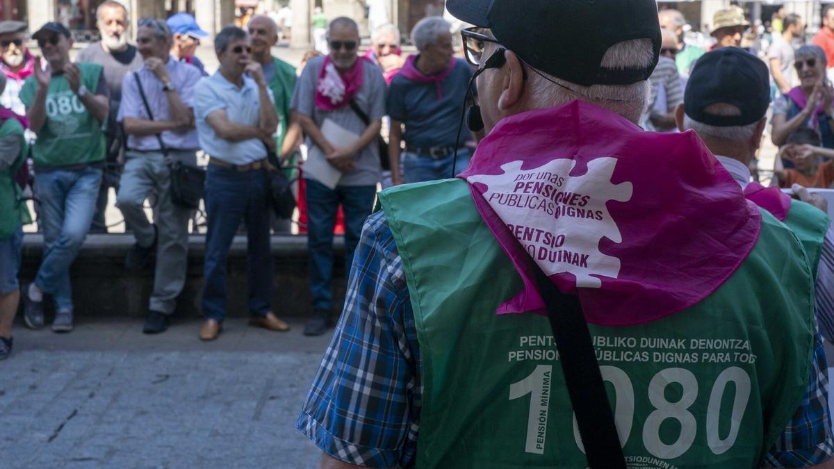 Imagen de archivo de una concentración de pensionistas en Gasteiz.