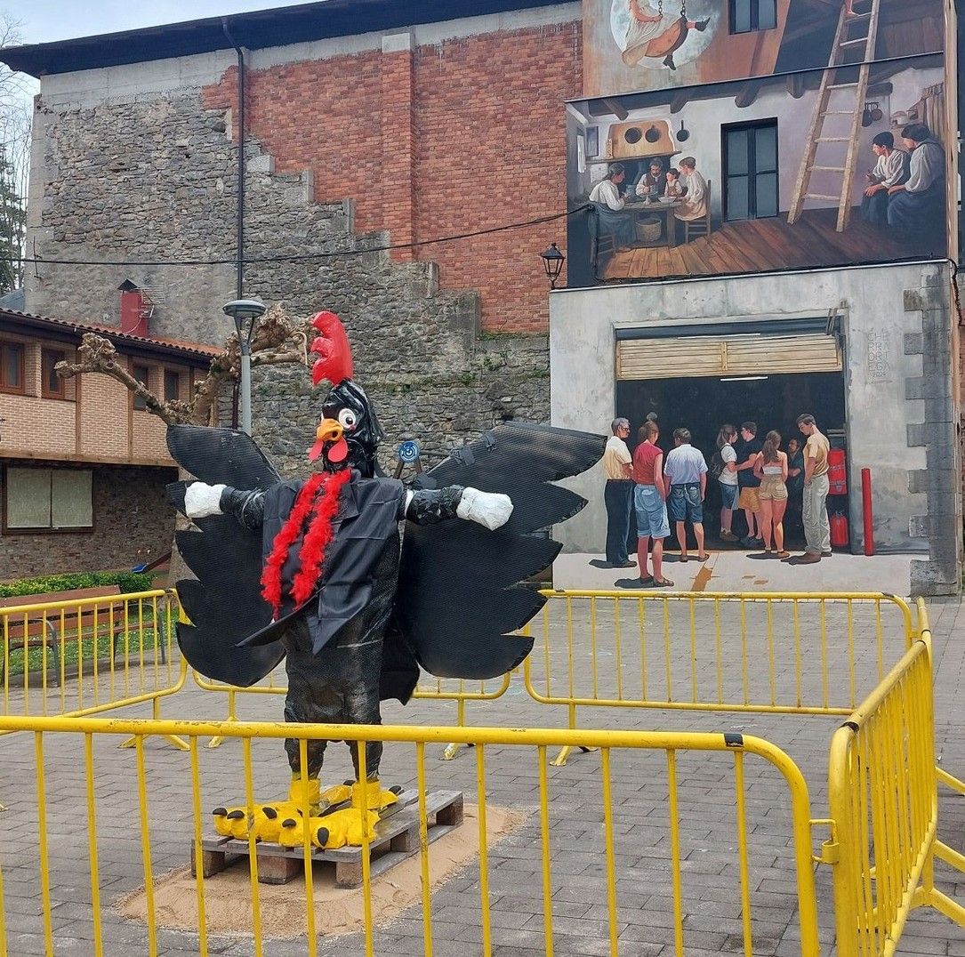 El gallo Carnesto del Carnaval de Artziniega