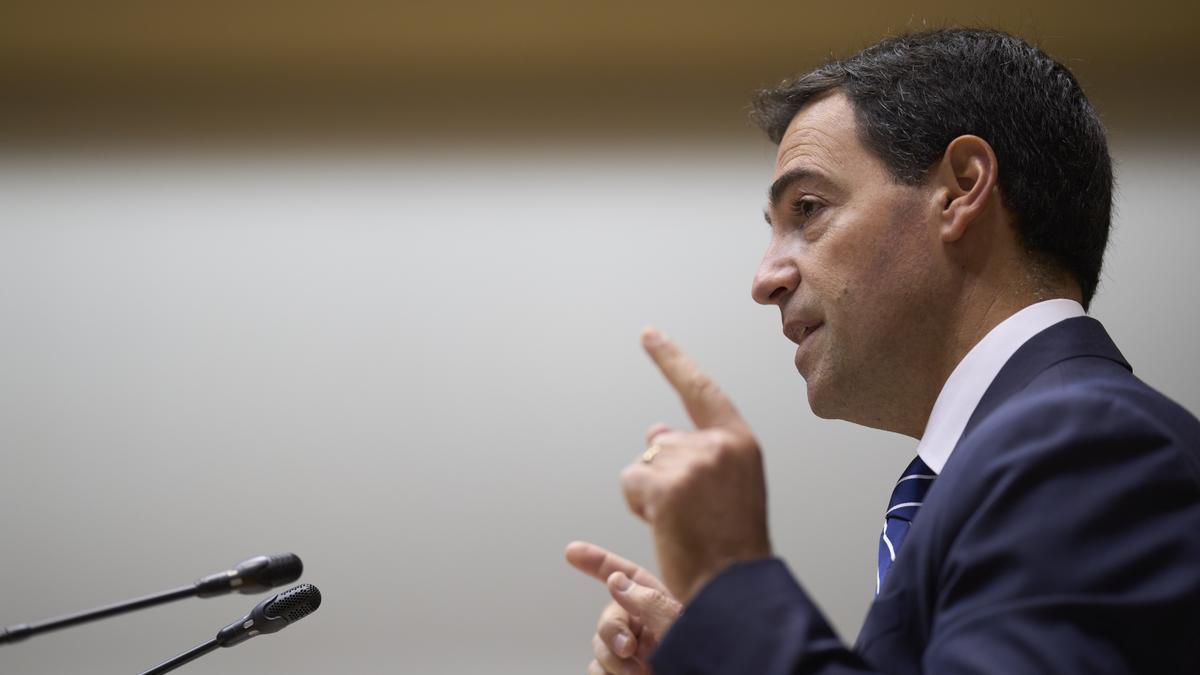 El lehendakari, Imanol Pradales, este viernes en el Parlamento Vasco