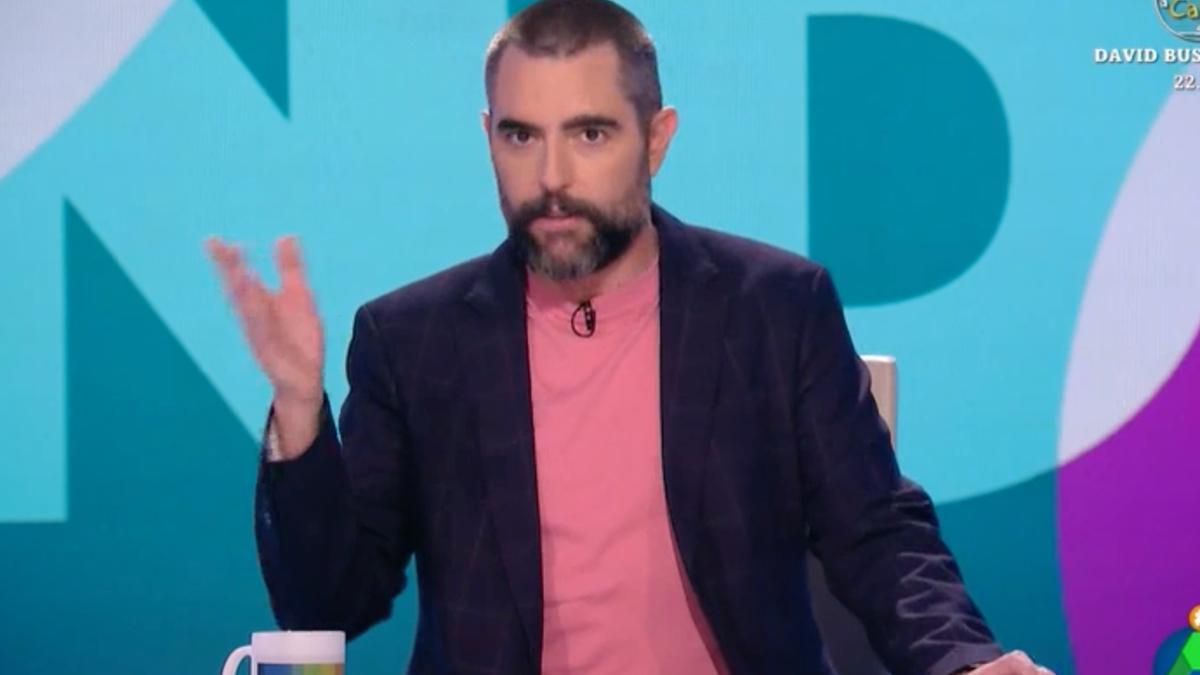 Dani Mateo explica en 'Zapeando' el motivo de su ausencia al inicio del programa.