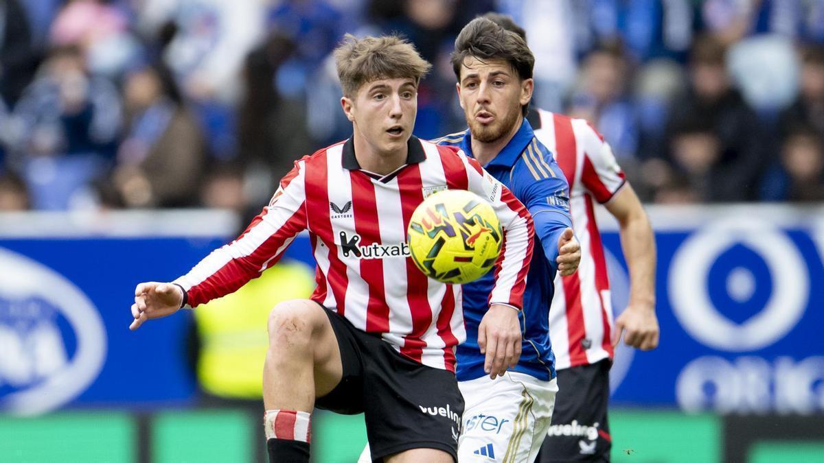 Mikel Jauregizar, frente al Oviedo