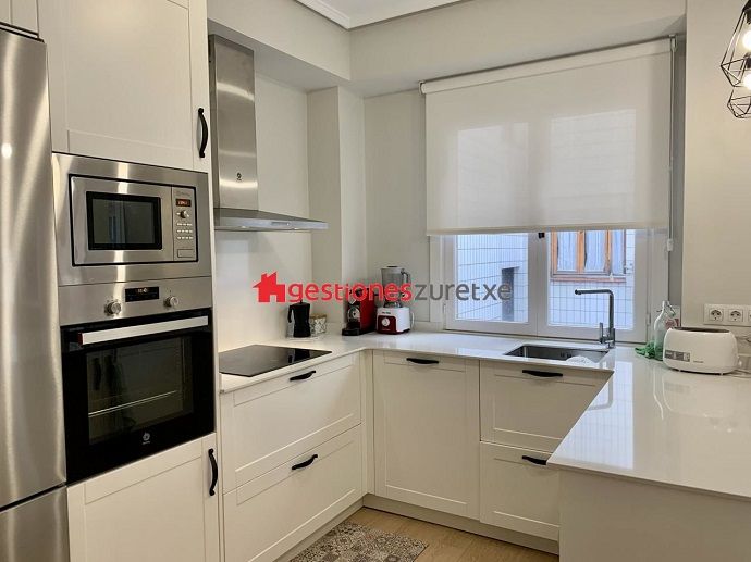 Piso con garaje en Basurto.