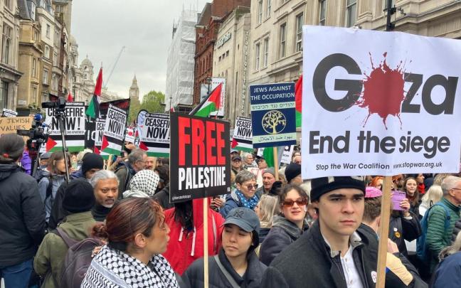 Imagen de las protestas de hoy en Londres contra la guerra en Gaza