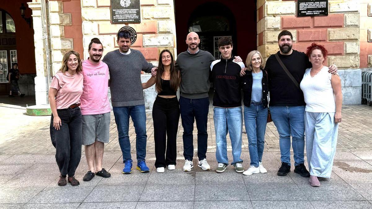 Presentación de la agenda de actividades vinculadas a la danza que se van a vivir en Eibar este viernes.