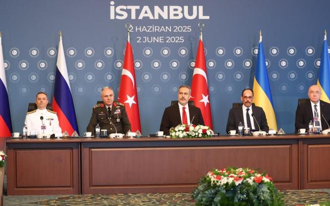 Imagen de las delegaciones reunidas en Estambul para la negociación entre Rusia y Ucrania / DPA / EP Imagen de las delegaciones reunidas en Estambul para la negociación entre Rusia y Ucrania