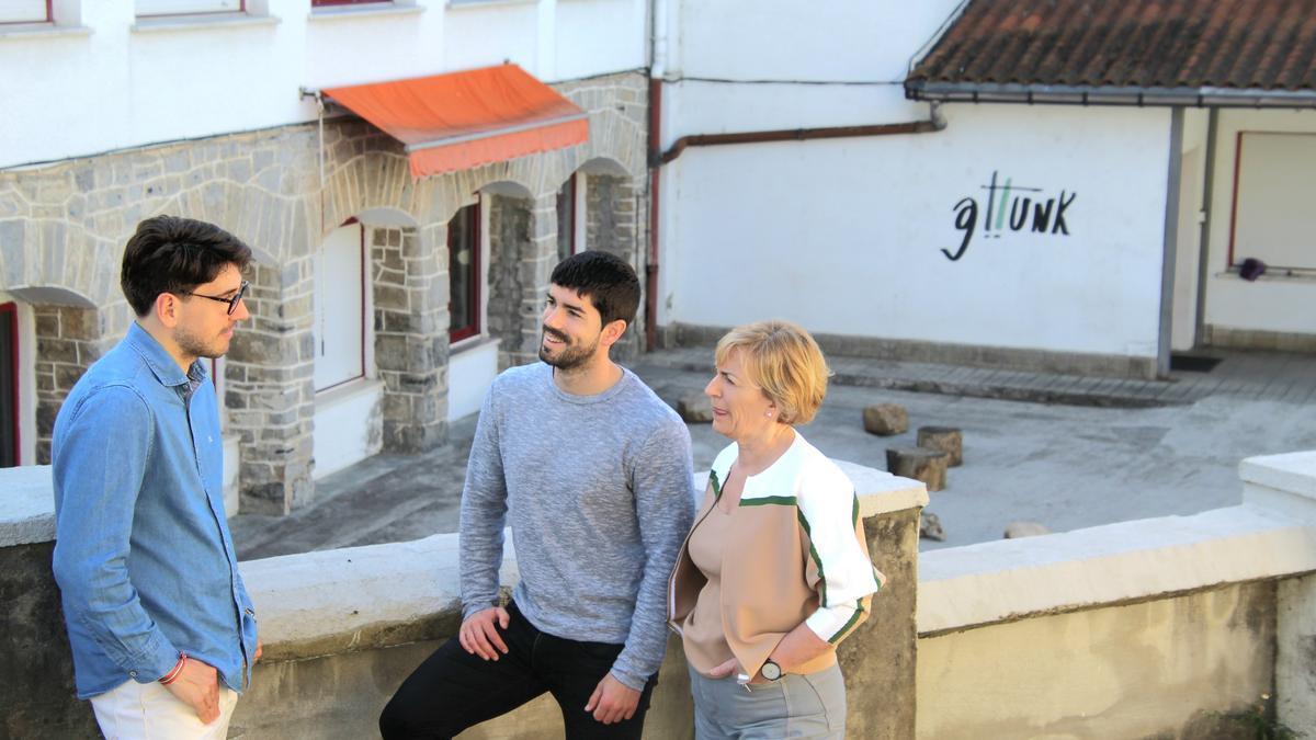 Los tres ediles de EAJ/PNV en la haurreskola