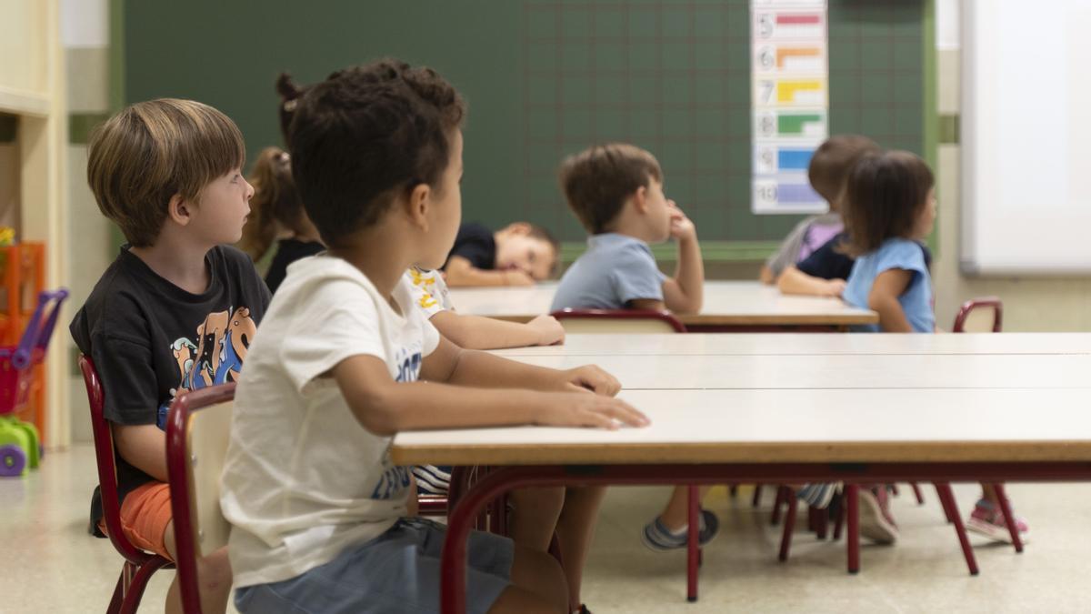 Un aula de Infantil en el primer día de clase.