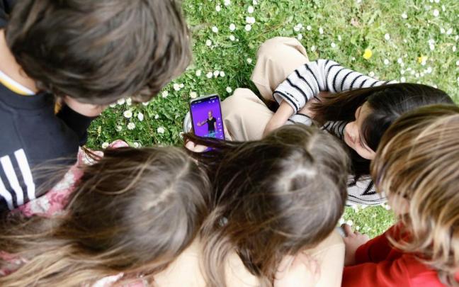 El uso responsable de las pantallas será uno de los temas a abordar.