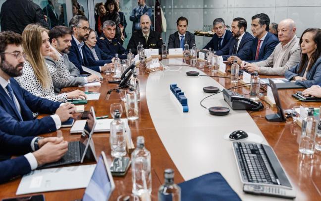 La vicepresidenta tercera y ministra para la Transición Ecológica y el Reto Demográfico, Sara Aagesen y la presidenta de Red Eléctrica de España, Beatriz Corredor, asisten a la reunión del Comité. / EP La vicepresidenta tercera y ministra para la Transición Ecológica y el Reto Demográfico, Sara Aagesen y la presidenta de Red Eléctrica de España, Beatriz Corredor, asisten a la reunión del Comité.