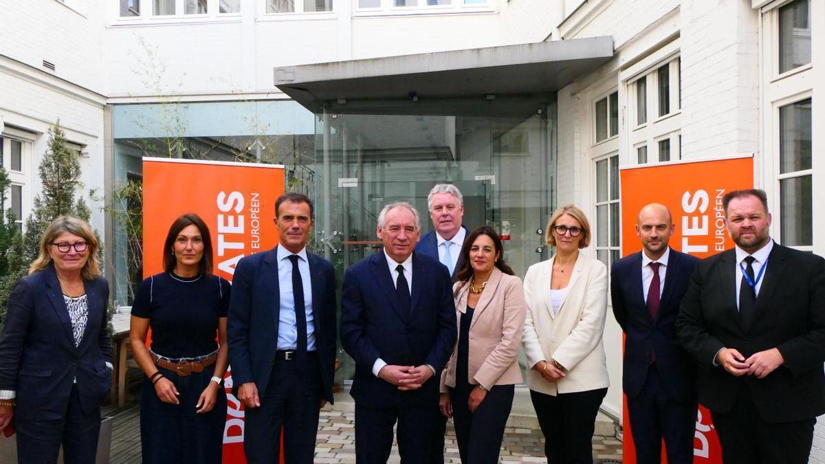 Oihane Agirregoitia ha participado en la reunión de los eurodiputados y eurodiputadas del PDE en París.