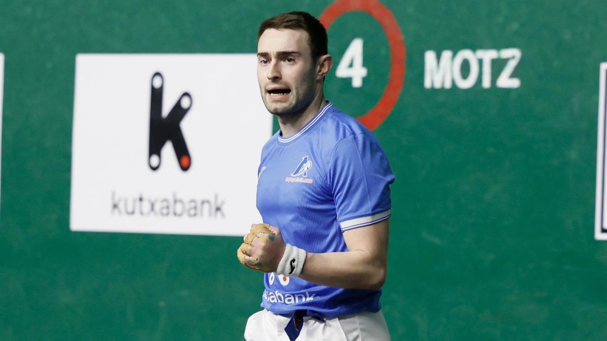 Iker Salaberria.