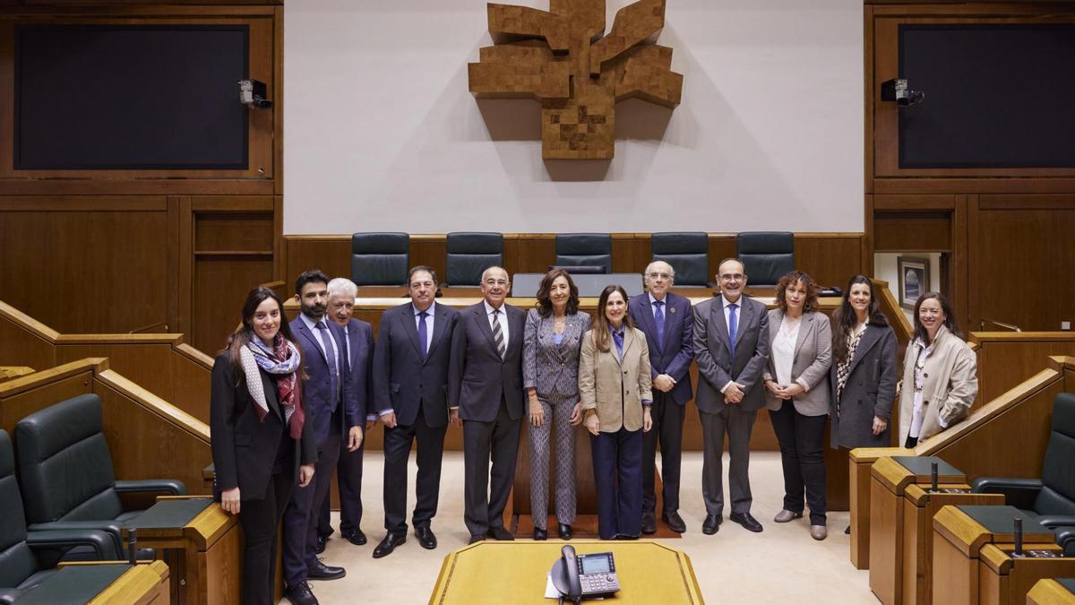 Garamendi ha abierto este miércoles en el Parlamento Vasco una jornada sobre Derecho Privado.