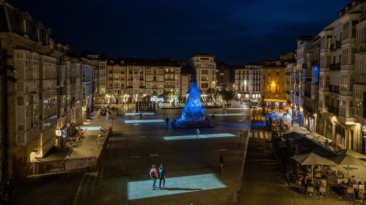 En imágenes: Iluminación nocturna de la Virgen Blanca