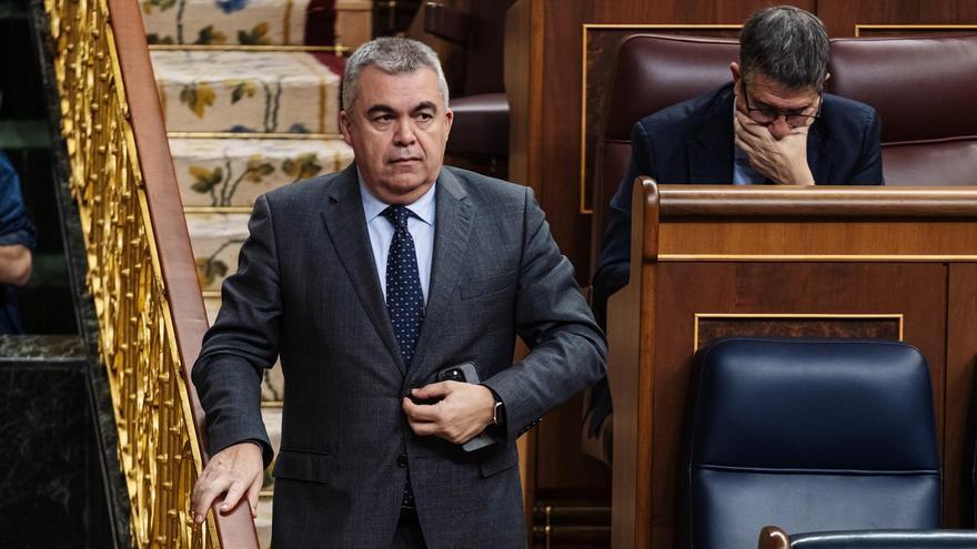 El secretario de Organización del PSOE, Santos Cerdán, durante una sesión plenaria, en el Congreso.