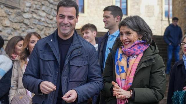 El lehendakari, Imanol Pradales, con la consejera de Bienestar, Nerea Melgosa, en una imagen de archivo