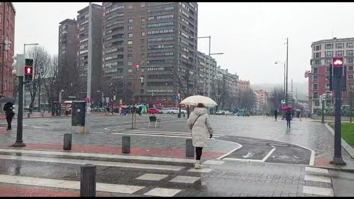 Nieva en Bilbao: "Está cayendo hielo del cielo"