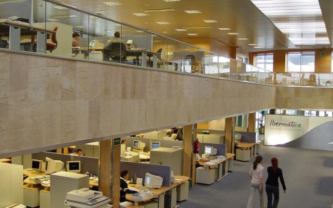 Interior de la sede central de Ibermática, en el Parque Tecnológico de Gipuzkoa.