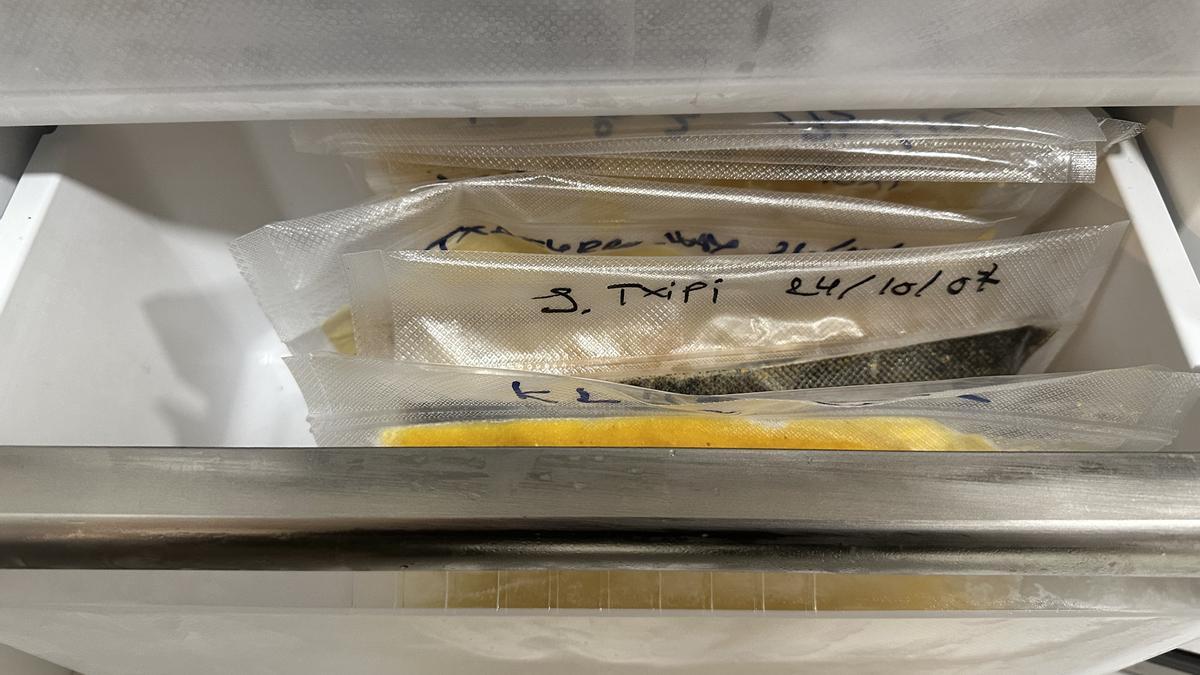 De este modo, en vertical, todas las bolsas quedan a la vista.